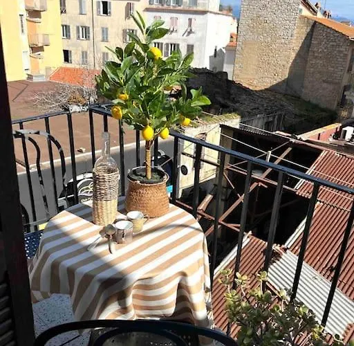 83m2 De Charme Au Coeur De La Cité Impériale