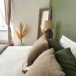 83m2 De Charme Au Coeur De La Cite Imperiale