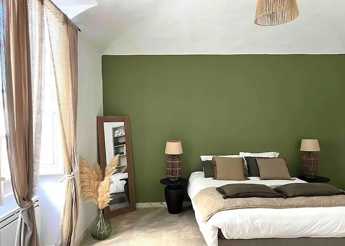 83m2 De Charme Au Coeur De La Cite Imperiale Аяччо