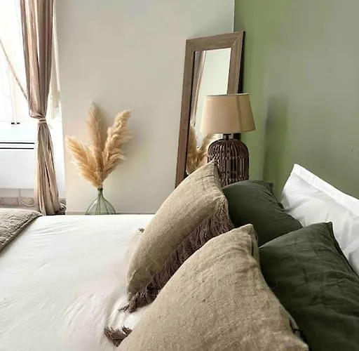 83m2 De Charme Au Coeur De La Cite Imperiale